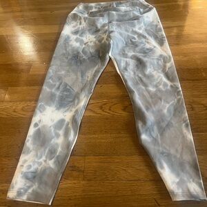 Medium Kensie Tie-Dye Leggings